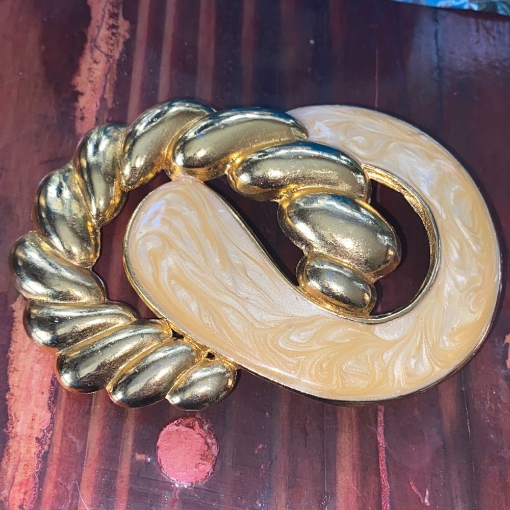 DAY LOR Vintage Enamel & Gold Tone Belt Buckle